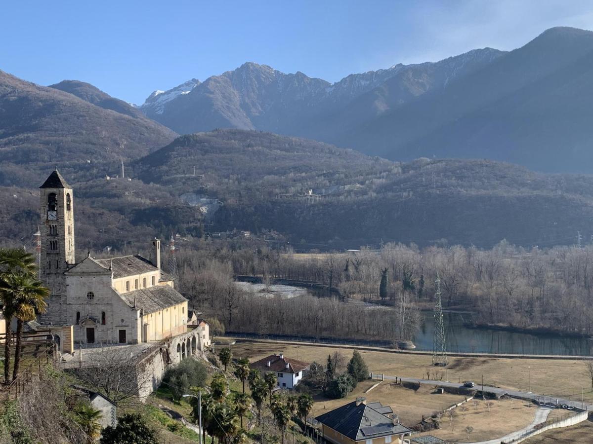 Апартаменти Sogni Nel Castello Crevoladossola Екстер'єр фото